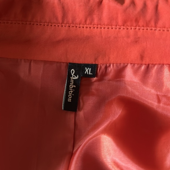 Women’s lined burnt orange trench coat - Picture 5 of 5